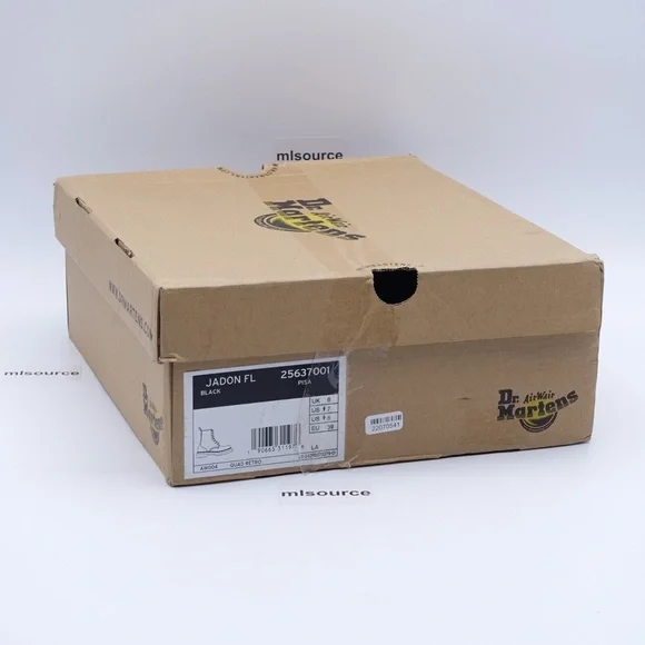 NEW Dr. Martens Women's Jadon Faux Fur Lined 8 Eye Platform Water Resistant Boot - Picture 7 of 12